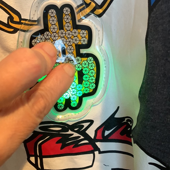 NWOT Light-up Christmas T-shirt - Picture 4 of 7